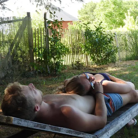 La Maison Ronde Et Ses 2 Cahutes Hébergement de vacances Monthoiron