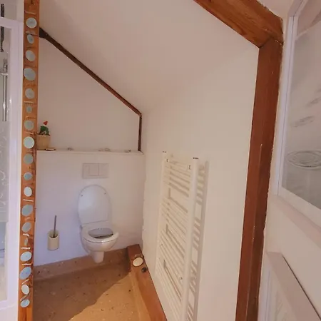 La Maison Ronde Et Ses 2 Cahutes Hébergement de vacances *